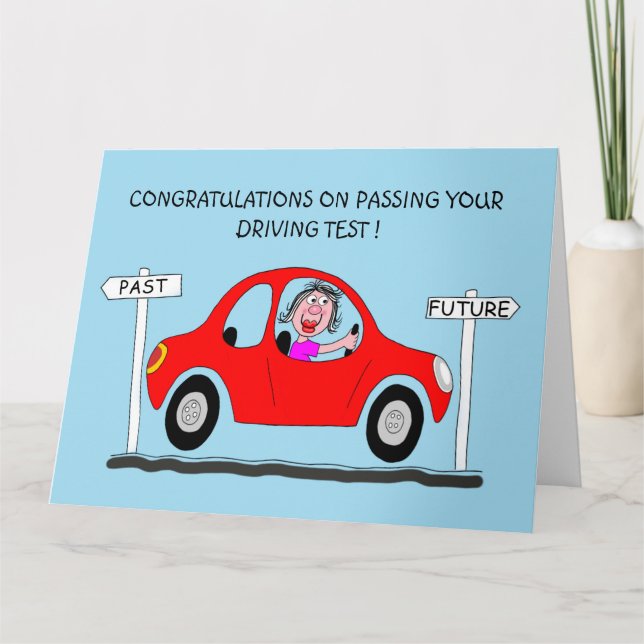 A senhora feliz acabou de passar no cartão de test (Frente)