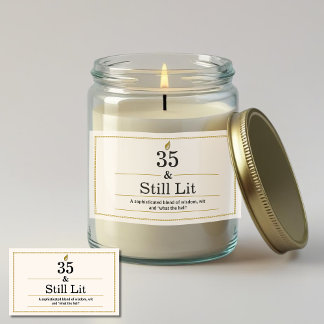 A vela de presentes de 35 anos envolve um adesivo 
