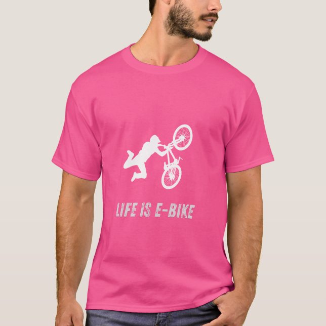 A vida é engraçada com Camisetas de bicicleta elet (Frente)