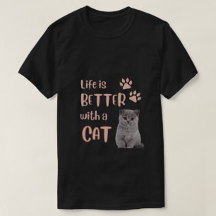 A vida é melhor com uma camisa de gato