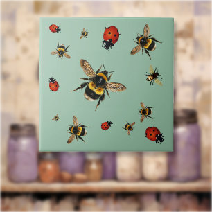 Abejas y mariquitas beneficiosas