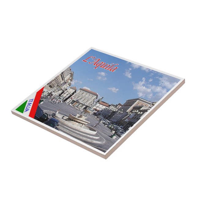 ABR012 L' AQUILA, Abruzzo, Itália, (Lateral)