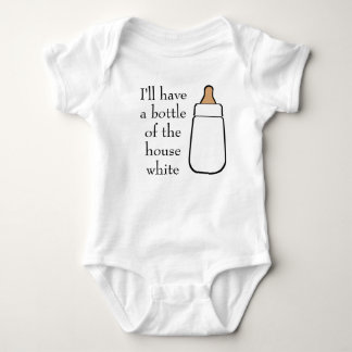 Abrigue o bodysuit branco da camisa do bebê de
