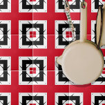 Abstrato Vermelho Vermelho Moderno, preto e branco<br><div class="desc">Design de azulejo de cerâmica moderna com formas geométricas em vermelho,  preto e branco.</div>