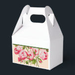 Abundância Rosa numa Caixa de Favor Gable<br><div class="desc">O design deste produto é baseado numa pintura que fiz de um buquê de Rosas. Tem muitas Rosas e botões que estão em diferentes estágios de evolução. Como todas as flores,  elas não duram muito tempo,  mas com este produto você pode saborear sua beleza ao longo do ano!</div>