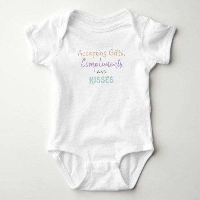 Aceitando presentes Camiseta bebê HAMbyWG (Frente)