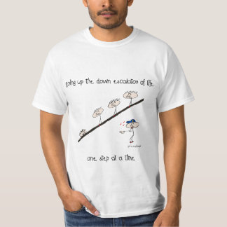 Acima para baixo da escada rolante, camiseta do