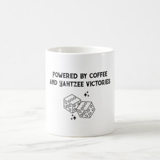 Acionado por café e caneca de vitórias Yahtzee