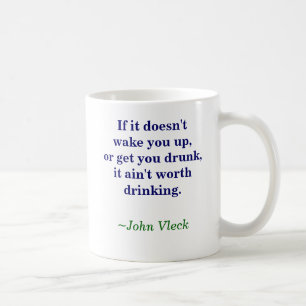 Acorde, obtenha caneca de café bêbeda