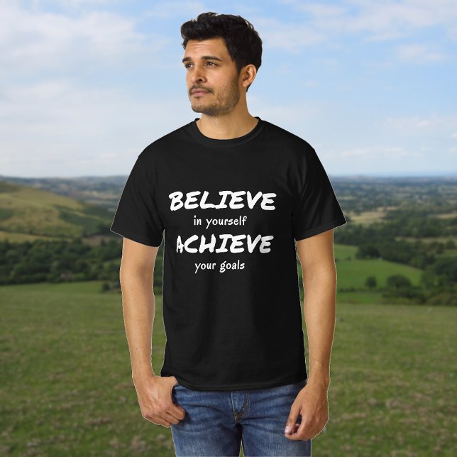 Acredite em conseguir uma camisa de texto motivaci (Criador carregado)
