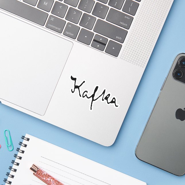 Adesivo Assinatura Franz Kafka (Notebook com iPhone)