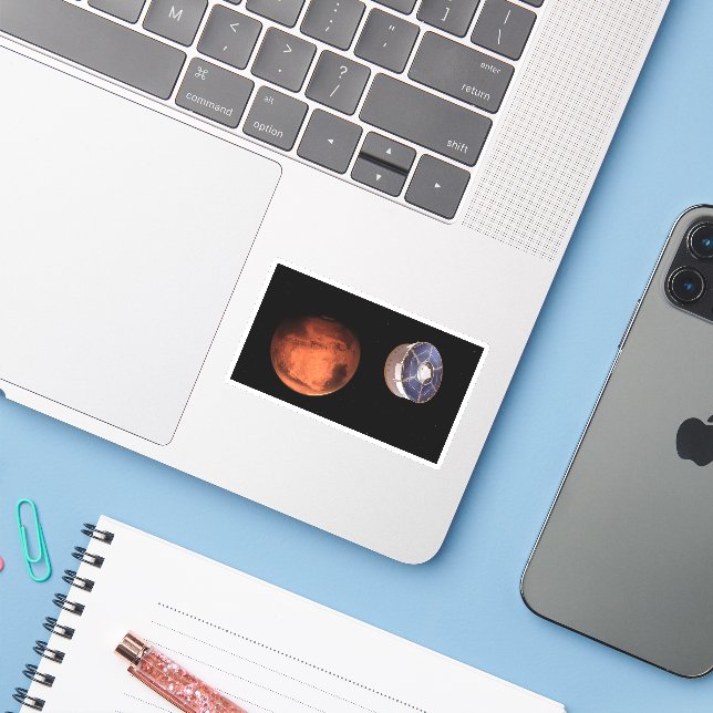 Adesivo Carregando Espacial A Rover Perseverante (Notebook com iPhone)