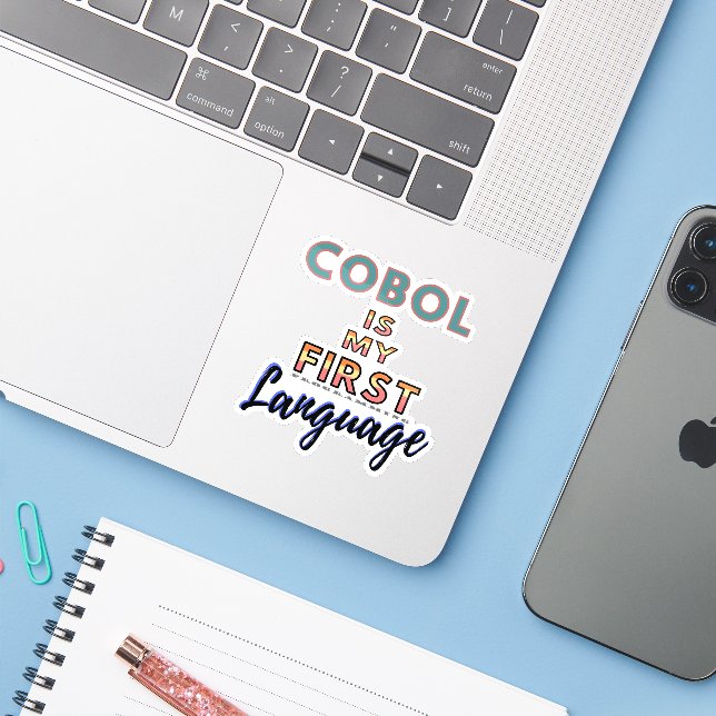 Adesivo Cobol é Minha Primeira Linguagem em Programação Ad (Notebook com iPhone)