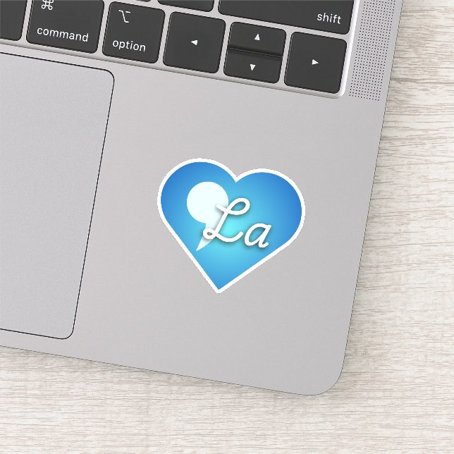 Adesivo "Comma-La" Kamala Para Presidente (Detalhe)