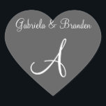 Adesivo Coração Convite para Iniciais Personalizados de Cinzas Gra<br><div class="desc">Costume convidar focas - Casais repetidamente se perguntam: qual é a taxa de monograma de focas? Esses pequenos e personalizáveis selos de convite para monogramas de casamento são perfeitos para monogramas de RSVP de casamento, assim como outros tipos de pacotes de convite de casamento. - Encontrar Os Acessórios Para Monogramas...</div>