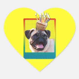 Adesivo Coração Cupcake de Convite - Pug