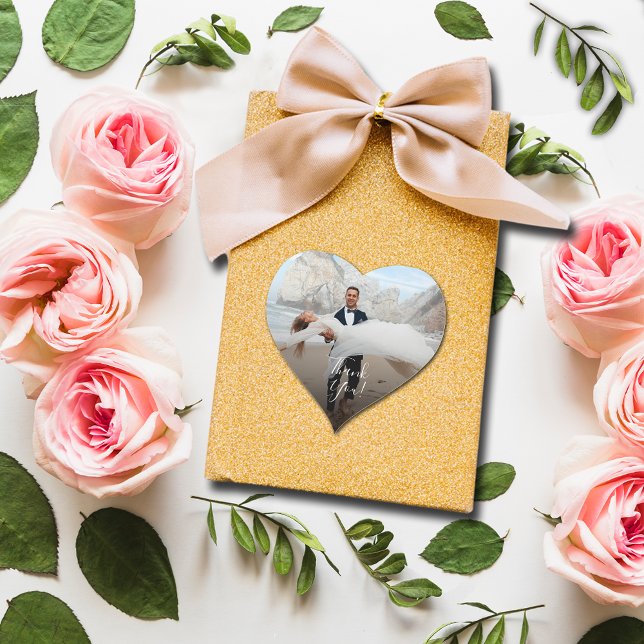 Adesivo Coração Foto de casamento moderno Obrigado (Small 1-1/2" heart-shaped photo sticker.)