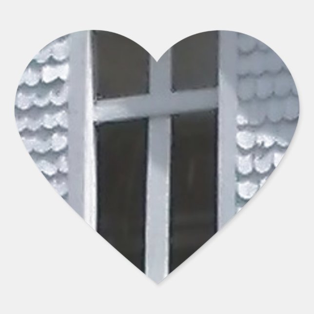 Adesivo Coração igreja branca nas montanhas (Frente)