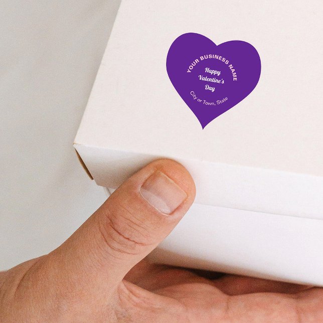 Adesivo Coração Saudação de Namorados Comercial em Roxo (Business Valentine heart shape purple sticker on small box.)