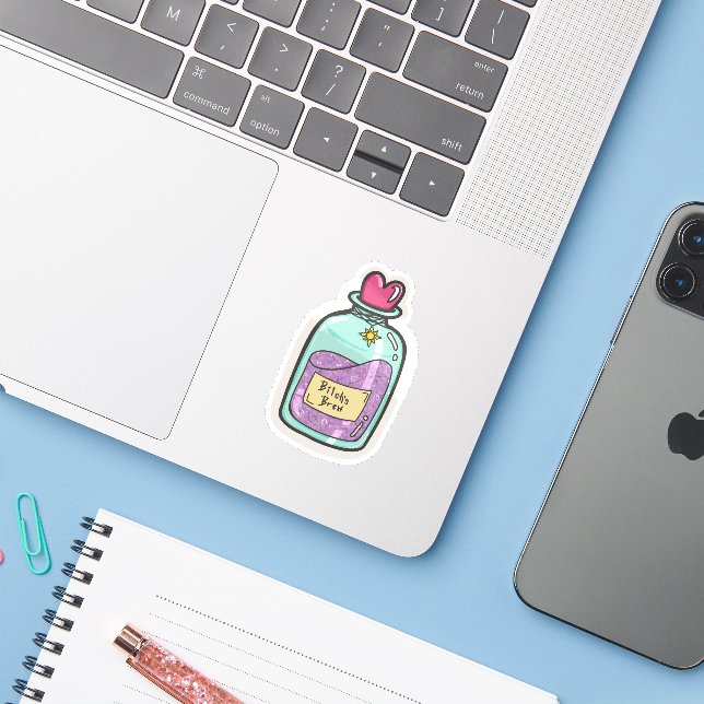 Adesivo de Poção de Bruxa Atrevida (Notebook com iPhone)