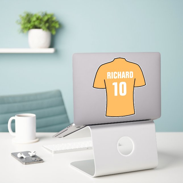 Adesivo Design de camisa de futebol em ouro velho. (Laptop na mesa)