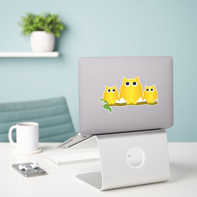 Adesivo Design de Corujas de Ouro (Laptop na mesa)