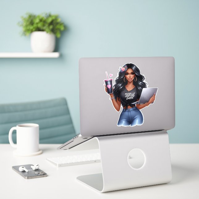Adesivo Design de Marca Rainha da Criação Afro-Americana (Laptop na mesa)
