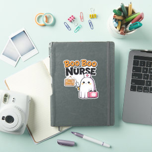 Adesivo Enfermeira Boo em T-Shirt Clássica de Serviço