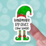 Adesivo Engraçado feito à mão por Elves Cute Christmas Bus<br><div class="desc">Adicione humor de feriado e entusiasmo alegre aos seus pacotes de saída para o Natal! Este adesivo lúgubre e divertido de um chapéu de elfo e calçados diz "Físico manual. Por elfos. (história verdadeira!)" É certo que será o dia do seu destinatário. Nesta folha, cada adesivo mede pouco menos de...</div>