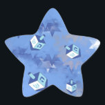 Adesivo Estrela Feliz Hanukkah Challing Stars and Dreidels<br><div class="desc">Você está vendo a coleção de Design Lee Hiller. Roupa,  Ofertas e Coleções Lee Hiller Fotografia ou Coleção de Arte Digital. Você pode ver sua fotografia da Nature em http://HikeOurPlanet.com/ e seguir seu blog de caminhada no Hot Primavera National Park.</div>