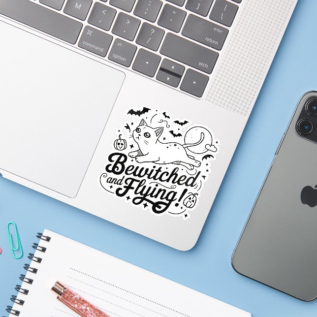 Adesivo Gato siamês sussurra: Mágica na Noite das Hábias (Notebook com iPhone)