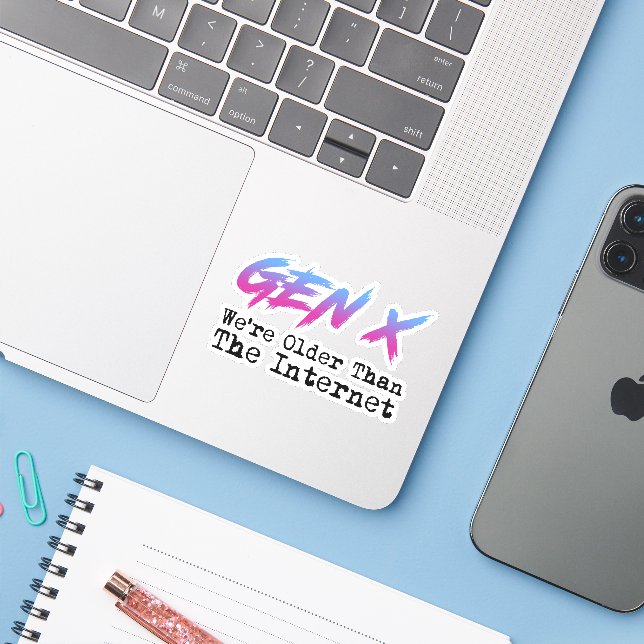 Adesivo Gen X - Somos mais velhos que a Internet (Notebook com iPhone)