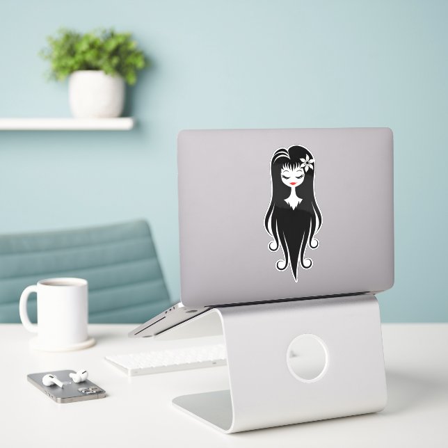 Adesivo Ghoul Bonito preto e branco (Laptop na mesa)