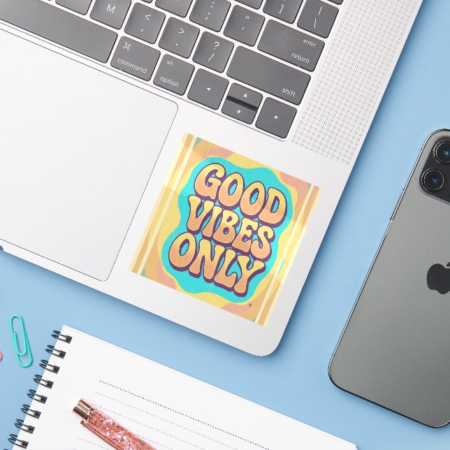 Adesivo Good vibes only retro groovy style (Notebook com iPhone)