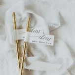Adesivo Marca De Palha De Casamento Elegante Abraça Bandei<br><div class="desc">Caligrafia romântica moderna "Cheers" etiquetas de palha de casamento: estas etiquetas de palha de casamento são perfeitas para usar como etiquetas de bebida de casamento ou para o seu chá de panela, festa de solteira ou outros eventos de casamento. Eles também trabalham excelente para o seu bar chá de panela...</div>