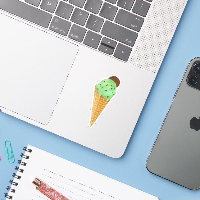Adesivo Menta com Chocolate em Cone de Biscoito (Notebook com iPhone)