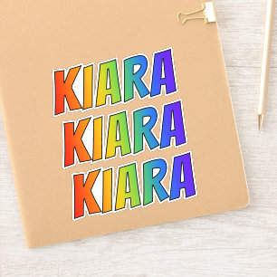 Adesivo Nome "KIARA" com coloração do arco-íris do