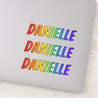 Nome próprio "DANIELLE" com cor divertida do arco-