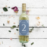 Adesivo Números De Mesa De Vidro De Casamento Dobra Azul<br><div class="desc">Vintage Dusty Blue Wine Bottle Table Number Etiquetas para casamentos e eventos: estas elegantes etiquetas clássicas de números de tabela são de 4 x 4 polegadas e são perfeitas para fazer dos seus próprios números de tabela de garrafa de vinho para a sua recepção de casamento, janto de ensaio ou...</div>