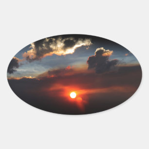 Adesivo Oval bela foto de pôr do sol esfumaçado