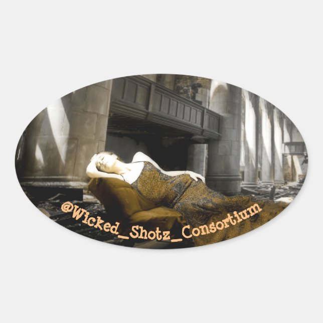 Adesivo Oval Ela Permanece (Frente)