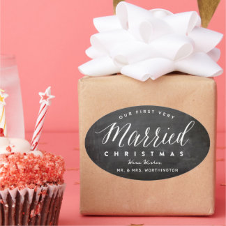 Adesivo Oval Nosso Primeiro Natal Muito Casado Sr & Sra Casamen