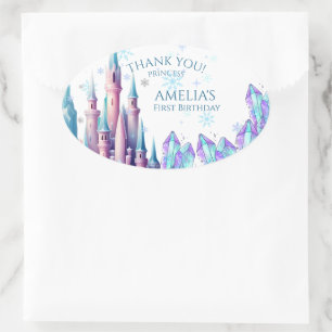 Adesivo Oval Papel de Aniversário de 1 ano do Castelo de Desenh