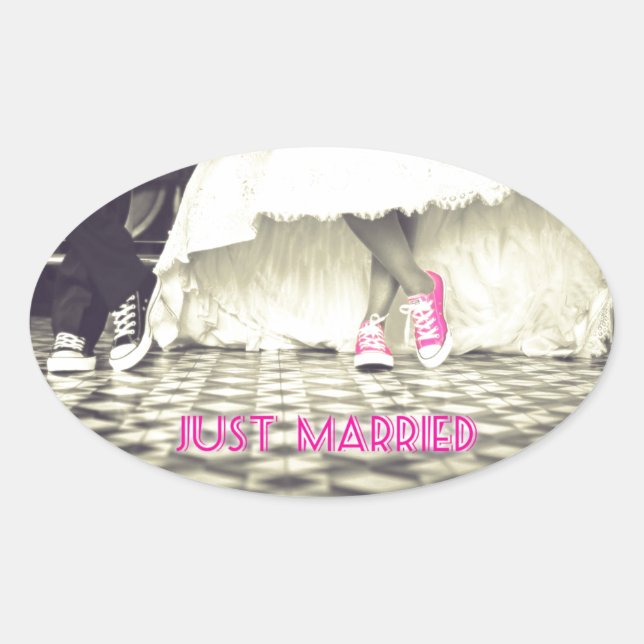 Adesivo Oval Recem casados branco preto-branco-branco (Frente)
