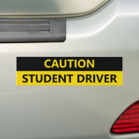 Alunos de Precaução - Carro preto amarelo-condutor