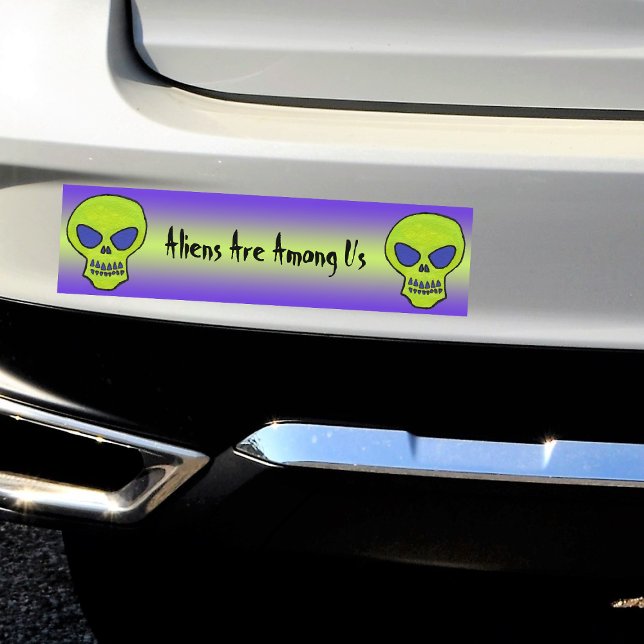 Adesivo Para Carro Caveira de Alienígena Verde (Two Neon green alien skulls on green and purple Aliens Are Among Us bumper sticker for your car.)