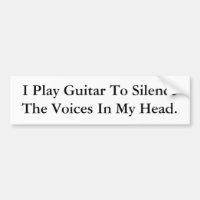 Eu jogo a guitarra para silenciar as vozes em