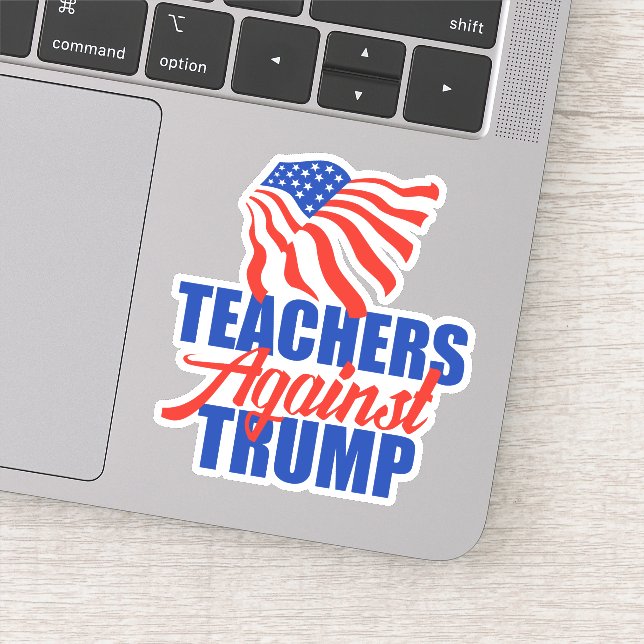 Adesivo Professores Contra Laptop Eleitoral de Trump 2024 (Detalhe)