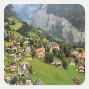 Adesivo Quadrado Aldeia da montanha, região de Jungfrau