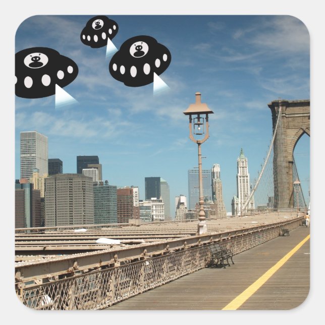 Adesivo Quadrado Aliens invadem Nova Iorque (Frente)